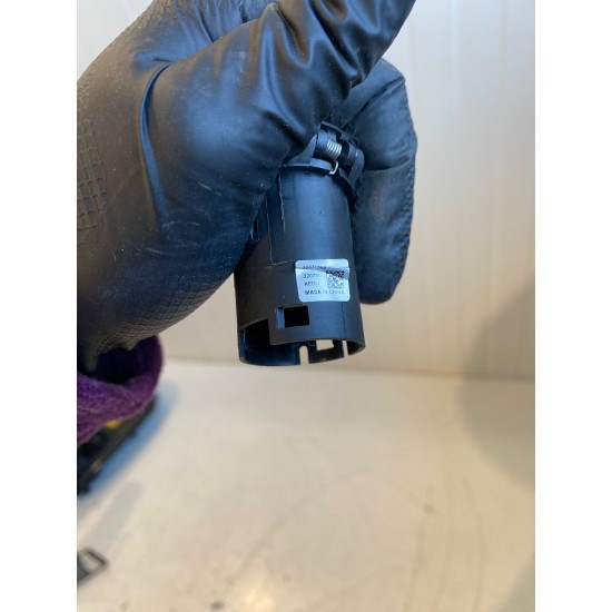 USB connection switch VOLVO XC40 V90CC V60 V60CC S60 C40 XC90 XC60 32371568 USB connection switch VOLVO XC40 V90CC V60 V60CC S60 C40 XC90 XC60 32371568