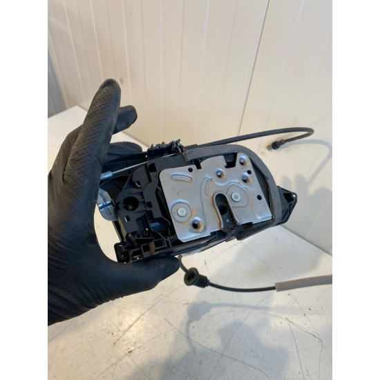 Broasca incuietoare usa fata stanga Volvo S60 V60 S90 V90 XC60 XC90 V60 CC 31440997
