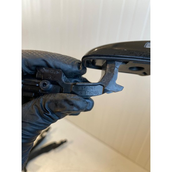 Door exterior handle Keyless, light Volvo S90 V90 XC90 XC60 31378247 31378246 31408436 31408437 Door exterior handle Keyless, light Volvo S90 V90 XC90 XC60 31378247 31378246 31408436 31408437