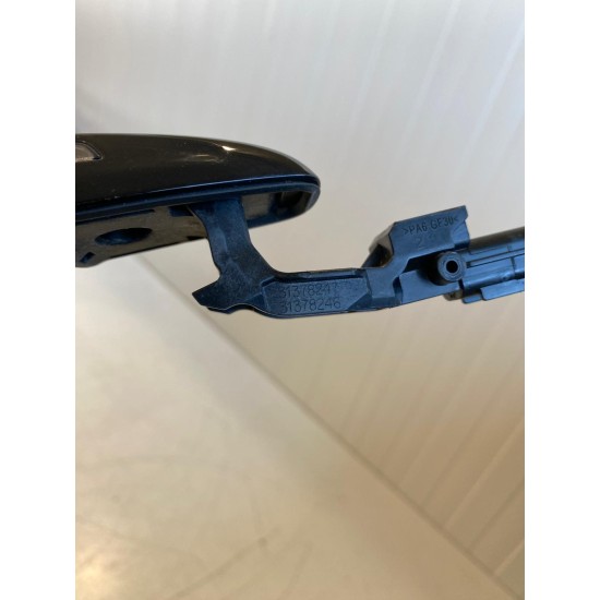 Door exterior handle Keyless, light Volvo S90 V90 XC90 XC60 31378247 31378246 31408436 31408437 Door exterior handle Keyless, light Volvo S90 V90 XC90 XC60 31378247 31378246 31408436 31408437