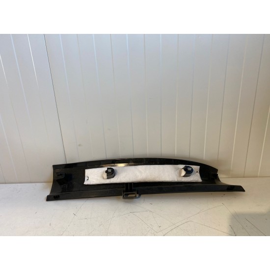 Ornament stanga stalp C jos VOLVO XC60 2018+ 31426889 31479014