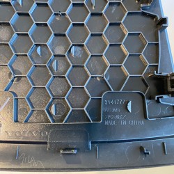 Grila boxa centrala bord VOLVO XC60 2018+ 31417771 Grila boxa centrala bord VOLVO XC60 2018+ 31417771