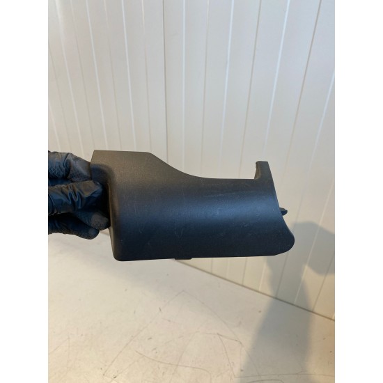 Capac ornament centura dreapta fata VOLVO XC60 2018+ 31379855