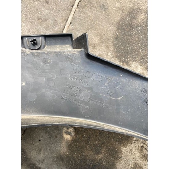 Right fender sealing rear Volvo XC60 2018+ 32216110