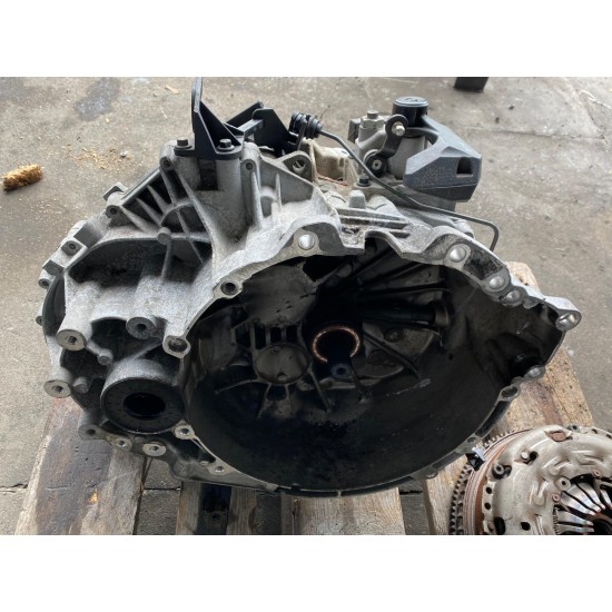 Manual gearbox B4204T37 M66 VOLVO V60 2017 36010332 1285376