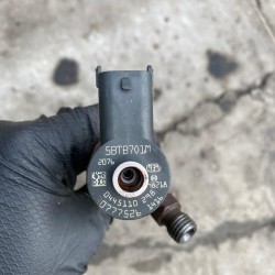 Injector diesel nozzle 185cp Volvo V70 XC60 S80 30777526 36000574