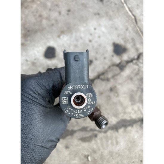 Injector diesel nozzle 185cp Volvo V70 XC60 S80 30777526 36000574