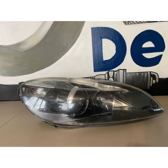 Right headlight xenon Volvo V40 2012+ 31283333 