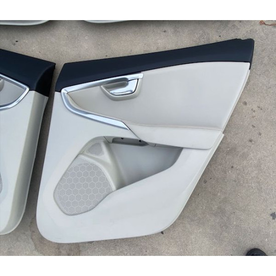Interior complet Volvo V40 Ocean Race 2012+ Interior complet Volvo V40 Ocean Race 2012+