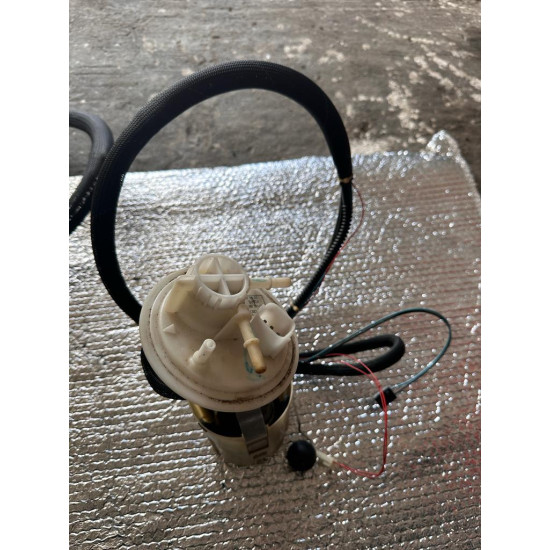 Petrol fuel pump 2.4 Volvo V70 C70 S80 XC70 30645853