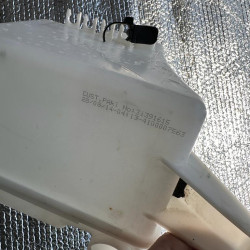 Windscreen washer tank Volvo V40 31391615