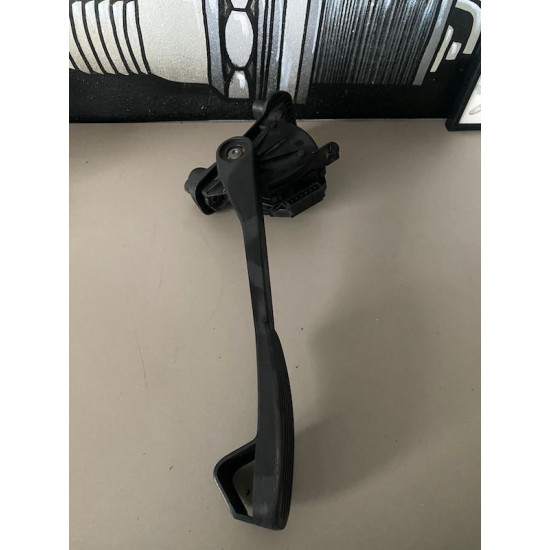 Accelerator pedal Volvo S60 S80 V70 XC70 2000-2006 9496822