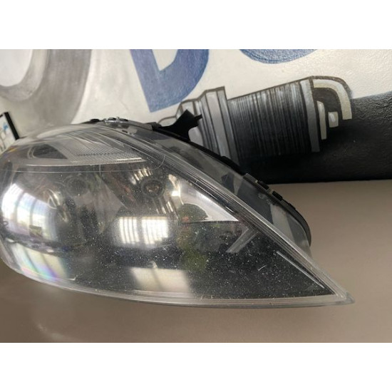 Right halogen headlight RHD Volvo V40 2012-2019 31420006 31283329