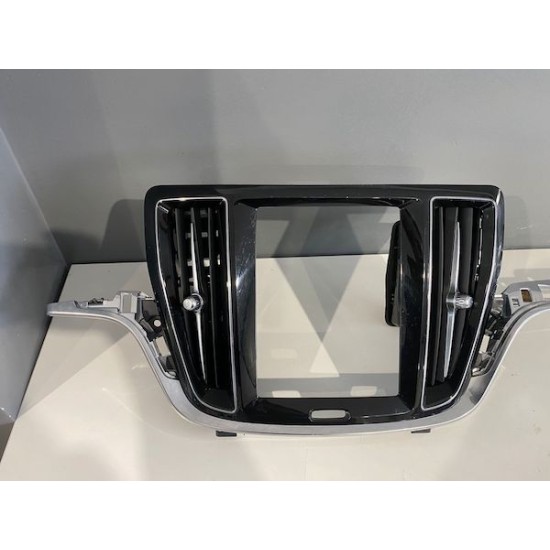 Ornament consola centrala plansa bord grile ventilatie VOLVO XC60 S60 V60 V60CC 2018+ 31651199 31477274 31477275 31477741 32277319