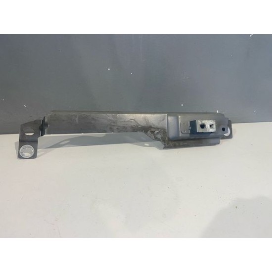 Right fender bracket VOLVO XC60 2018+ 31424581