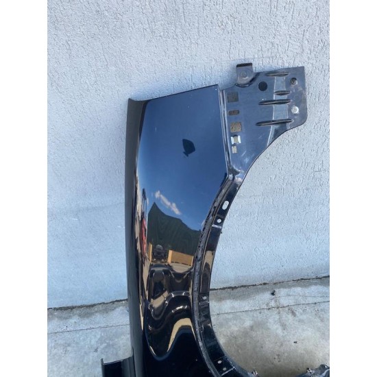Aripa dreapta fata VOLVO XC90 2007-2014 30796495