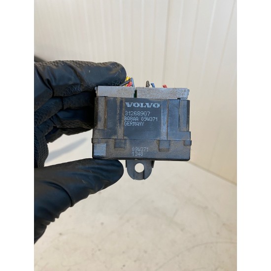 Seat Heater Control Module Front VOLVO C30 V70 XC90 C70 XC70 V60 S80 XC60 V40 31268907