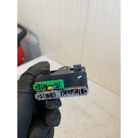 Seat Heater Control Module Front VOLVO C30 V70 XC90 C70 XC70 V60 S80 XC60 V40 31268907