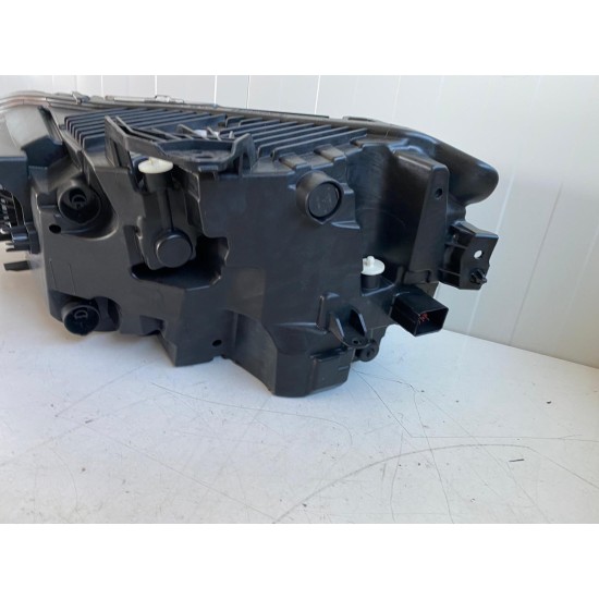 Far dreapta MID LED LHD VOLVO XC60 FACELIFT 2022+ 32337377