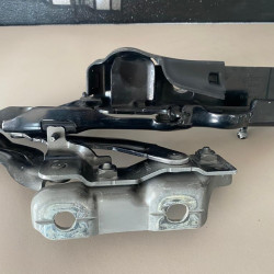 Engine left hinge Volvo S90 V90 31651860