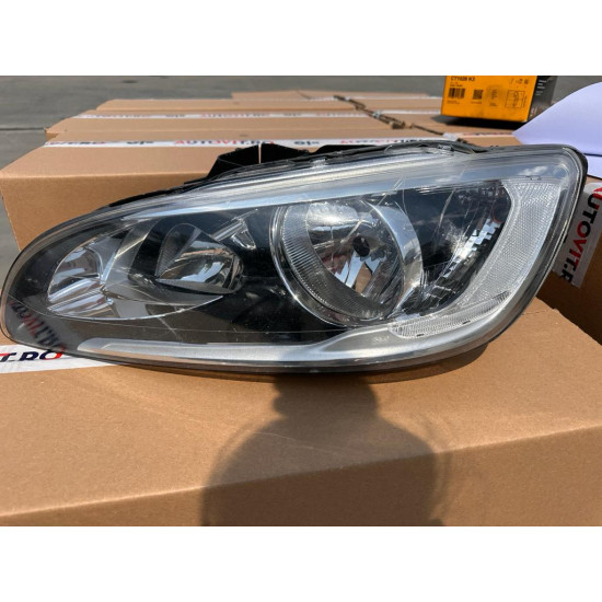 Front left headlight halogen Volvo S60 V60 2014-2018 31420271