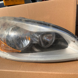 Right headlight halogen Volvo XC60 2009-2013 30763146