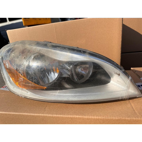 Right headlight halogen Volvo XC60 2009-2013 30763146