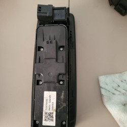 WINDOW SWITCHE DRIVER SIDE VOLVO V40 31376495