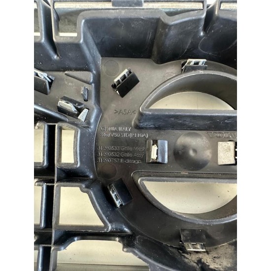Grila bara fata Volvo V50 2011 31290532 31290533 31290757 Grila bara fata Volvo V50 2011 31290532 31290533 31290757