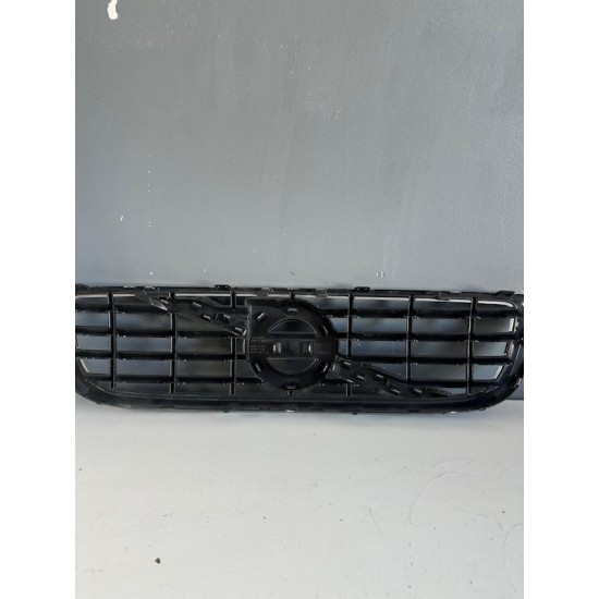 Grila bara fata Volvo V50 2011 31290532 31290533 31290757 Grila bara fata Volvo V50 2011 31290532 31290533 31290757