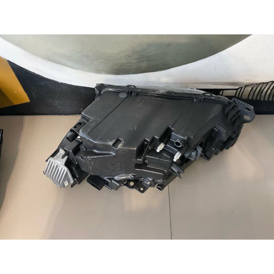 Right headlight VOLVO XC40 2018+ 31655982