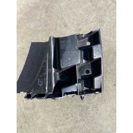 Front left bumper mounting bracket Volvo V40 V40CC 2012-2019 31395101