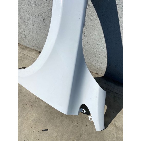 Aripa stanga fata VOLVO V40 Cross Country 2012+ 31301261