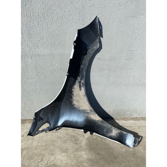 Aripa stanga fata VOLVO V40 Cross Country 2012+ 31301261
