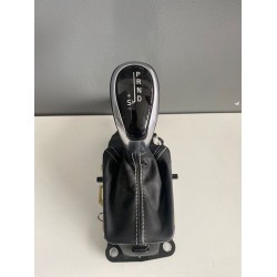 Automatic gear shifter VOLVO V60 HYBRID 2014+ 31437209