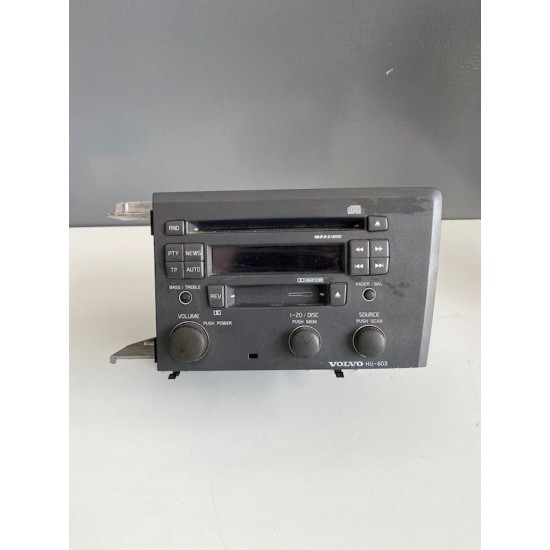 Casetofon unitate radio CD player Volvo S60 V70 2000-2004 8651152 HU-603