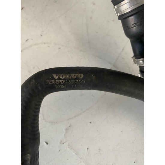 Conducta racire motor VOLVO XC90 V70 30750495 30757132 8602724