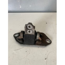 Tampon motor dreapta Volvo XC90 V70 S60 8624757 30748811