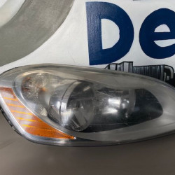 Right headlight Volvo XC60 2009-2013 30763146