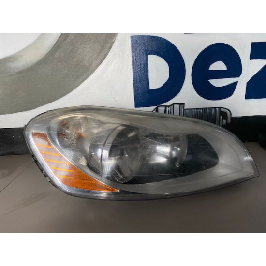 Right headlight Volvo XC60 2009-2013 30763146