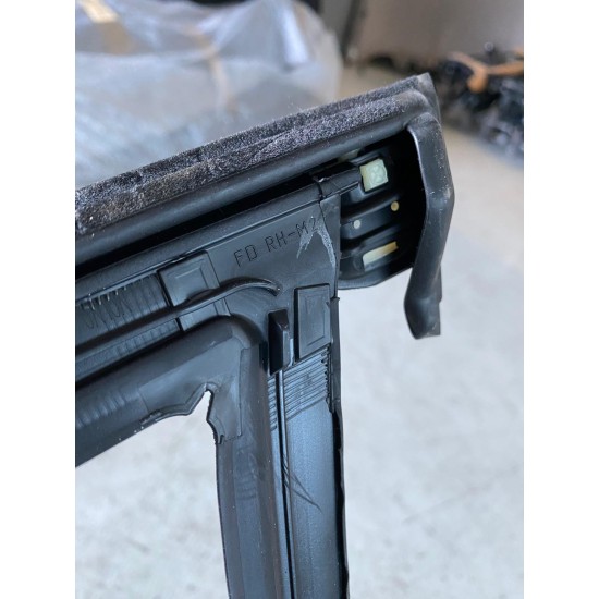 Cheder geam dreapta fata piano black VOLVO XC60 2018 31856284 31856572