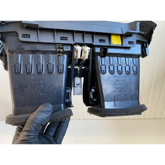 Central air ventilation dashboard air outlet Volvo V40 2012+ 31307021 1284618