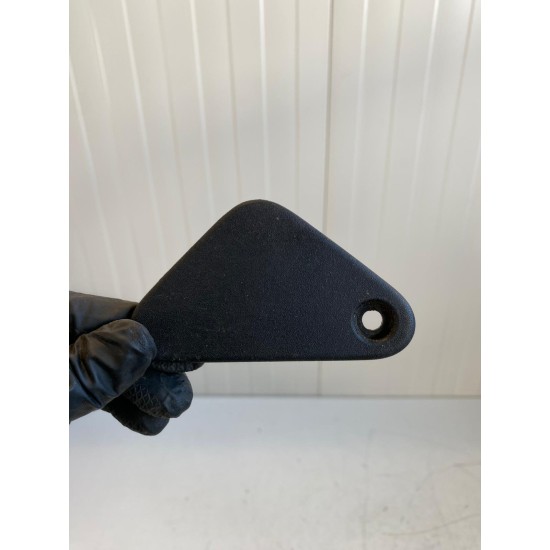 Left radiator retainer Volvo S60 V60 XC60 XC70 V70 S80 V40 30723366