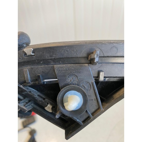 Ornament aripa dreapta VOLVO V40 31416474 