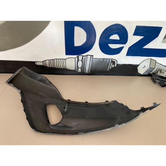 Right Front Bumper Overrider Volvo V40 Cross Country 31353342