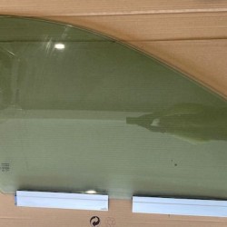 Front right glass VOLVO XC90 2003-2014 31386885