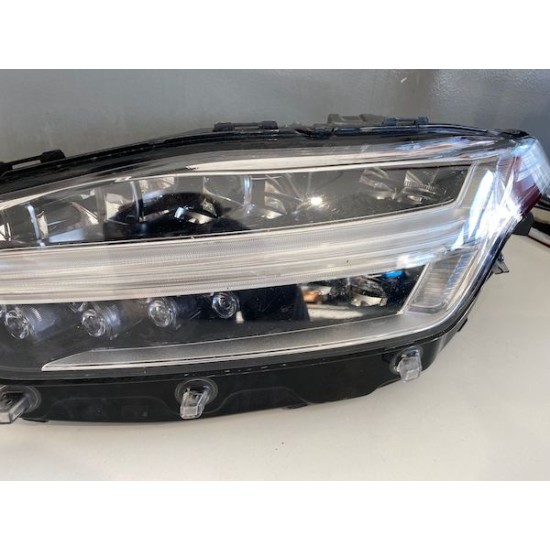 Far stanga LED VOLVO XC90 2015-2017 31656987