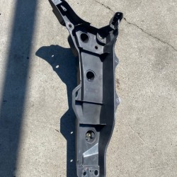 Bracket Fender Front Left VOLVO XC90 2015+ 31391777