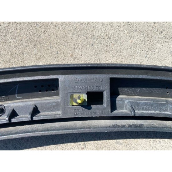 Bandou ornament aripa overfender dreapta spate Volvo XC90 2016+ 31378165 31448440 