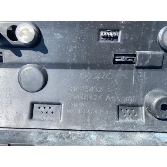 Bandou usa dreapta spate inscription VOLVO XC90 2015+ 31448432 31448424 39843060 Bandou usa dreapta spate inscription VOLVO XC90 2015+ 31448432 31448424 39843060